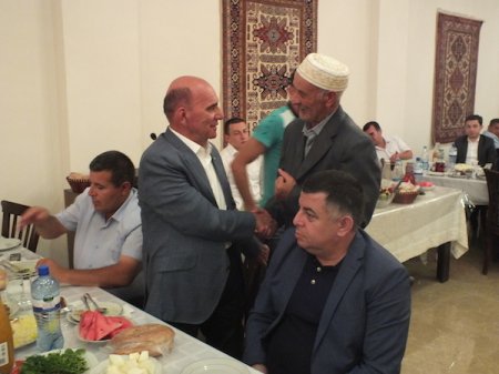 Şamaxı Cümə məscidində iftar süfrəsi