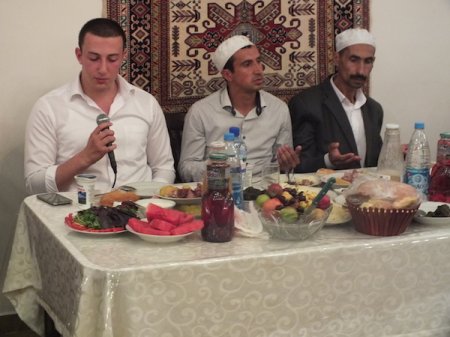 Şamaxı Cümə məscidində iftar süfrəsi