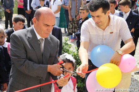 Şamaxının millət vəkili Elxan Süleymanovun təşəbbüsü və dəstəyi ilə Ərçiman kəndində inşa edilmiş məktəb binasının açılış mərasimi