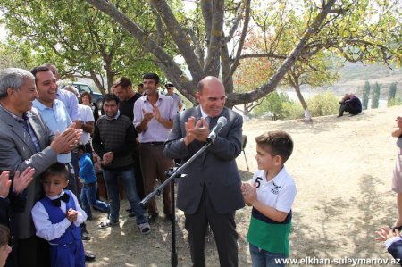 Şamaxının millət vəkili Elxan Süleymanovun təşəbbüsü və dəstəyi ilə Ərçiman kəndində inşa edilmiş məktəb binasının açılış mərasimi